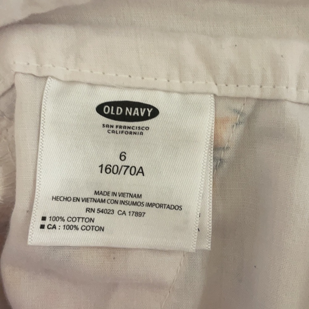 Old Navy Flower Print Shorts - Picture 5 of 5